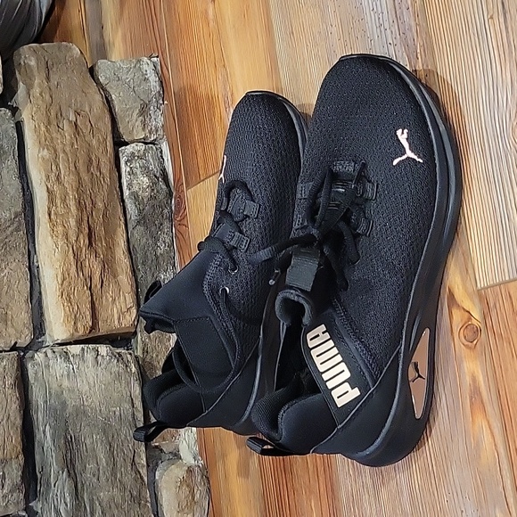 Puma sneakers - Picture 2 of 8